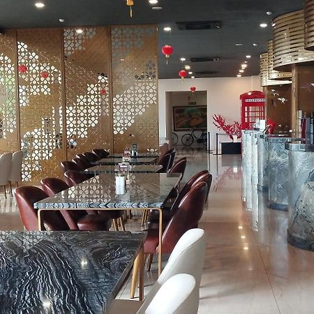 Grand Kolopaking Hotel Kebumen Eksteriør billede